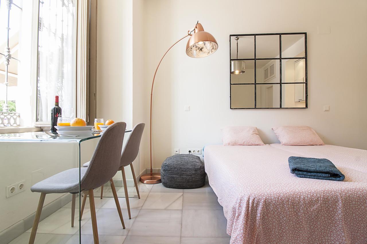 מאלגה Cortina Apartments ! מראה חיצוני תמונה